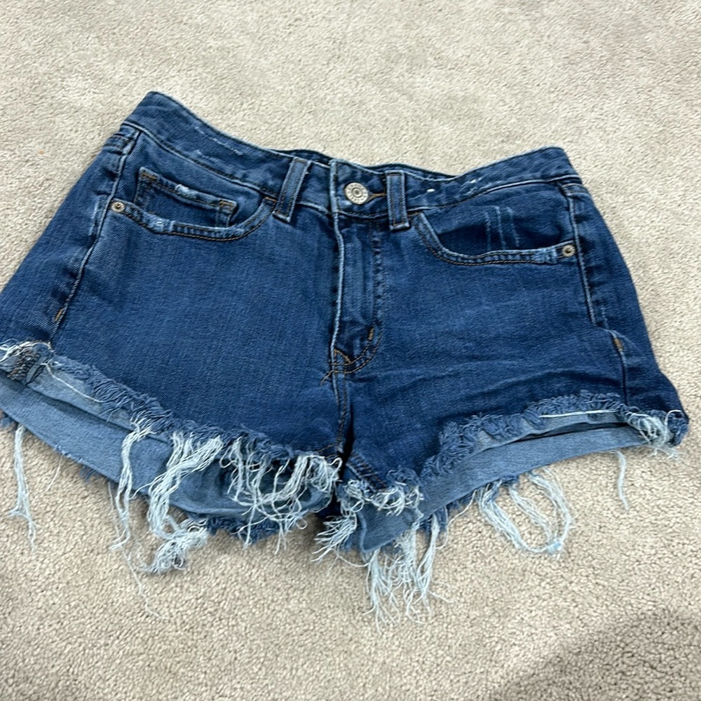 ⭐️Women’s Express low rise Jean shorts size 4